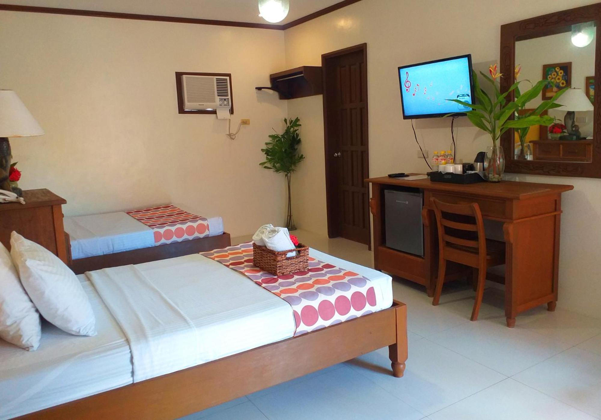 Puerto Del Sol Beach Resort And Hotel Club Bolinao Pangasinan Kültér fotó