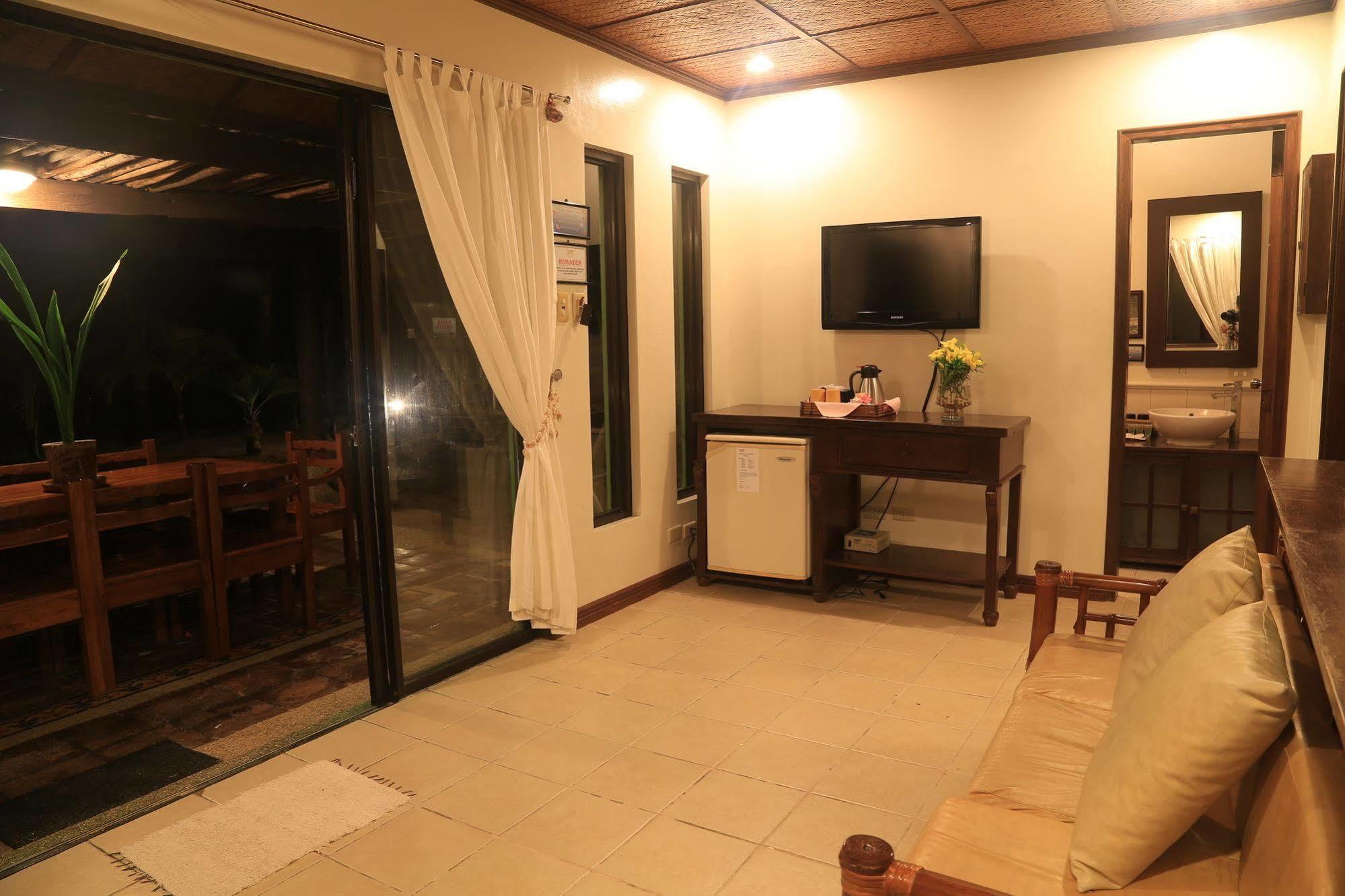 Puerto Del Sol Beach Resort And Hotel Club Bolinao Pangasinan Kültér fotó