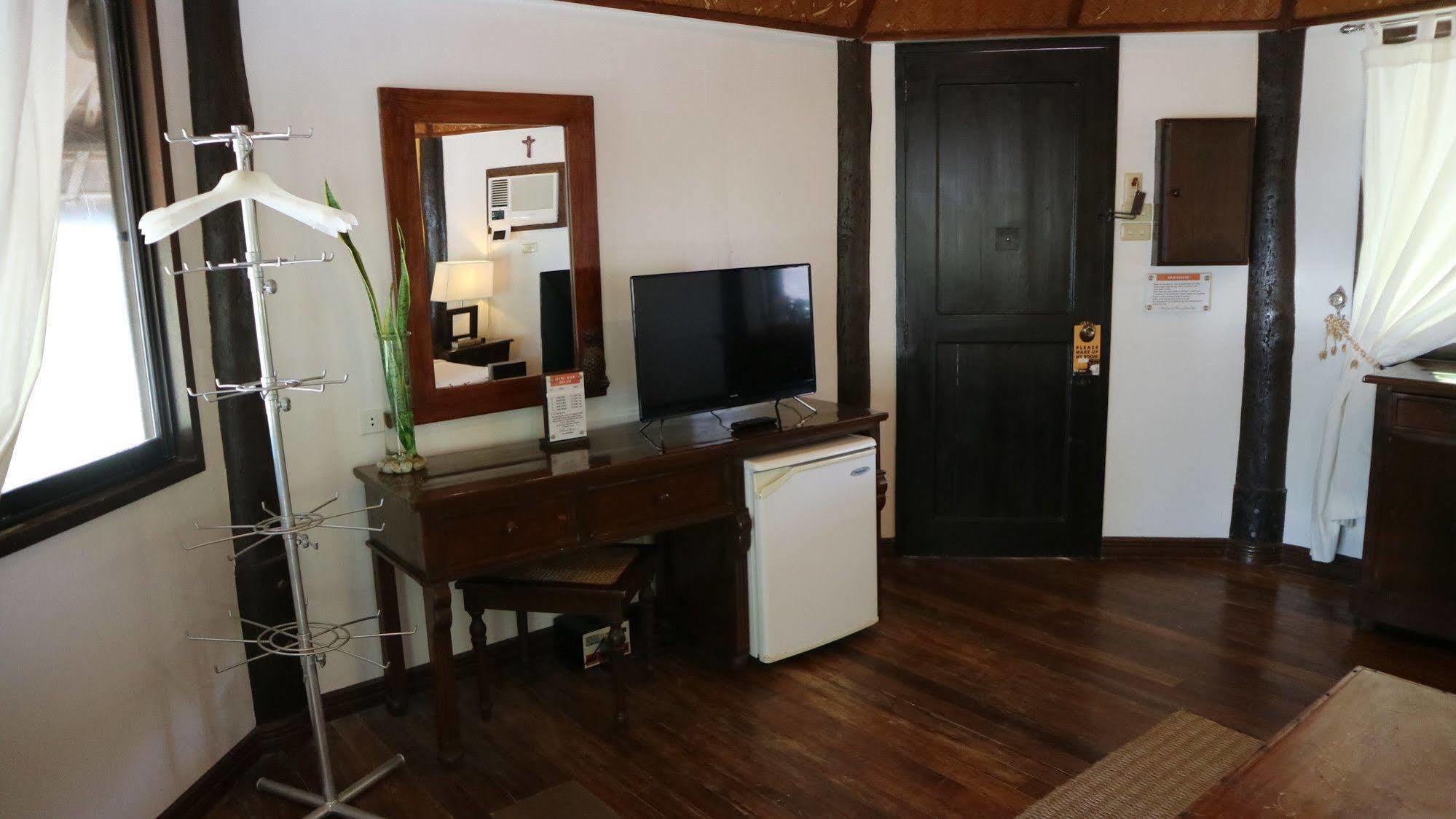 Puerto Del Sol Beach Resort And Hotel Club Bolinao Pangasinan Kültér fotó