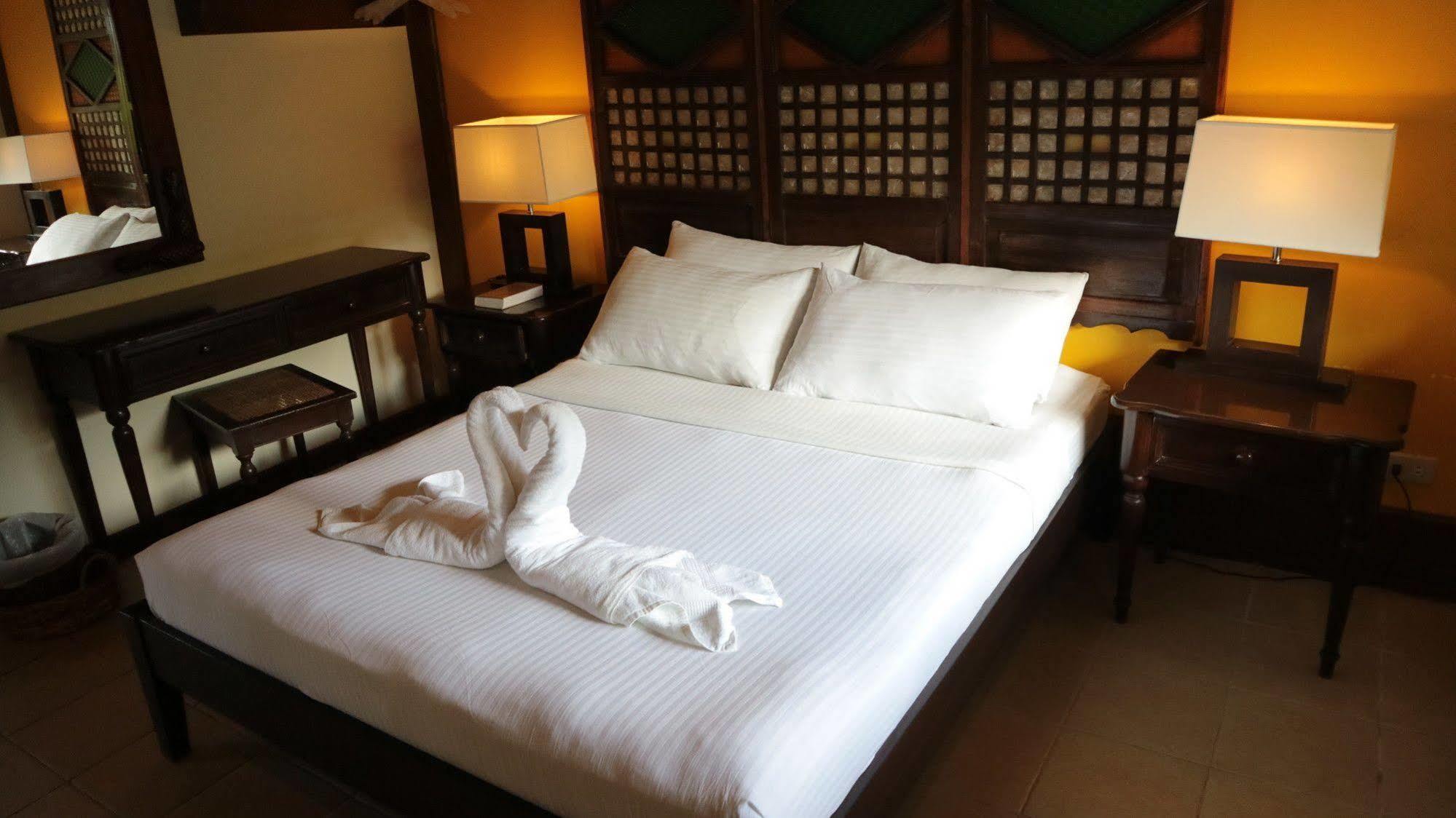 Puerto Del Sol Beach Resort And Hotel Club Bolinao Pangasinan Kültér fotó
